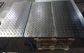 Schodowe perforowane stopnie